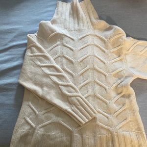 Aritzia Wilfred sweater